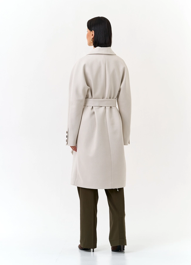 Светлое женское пальто с поясом модель № 32818 в рассрочку