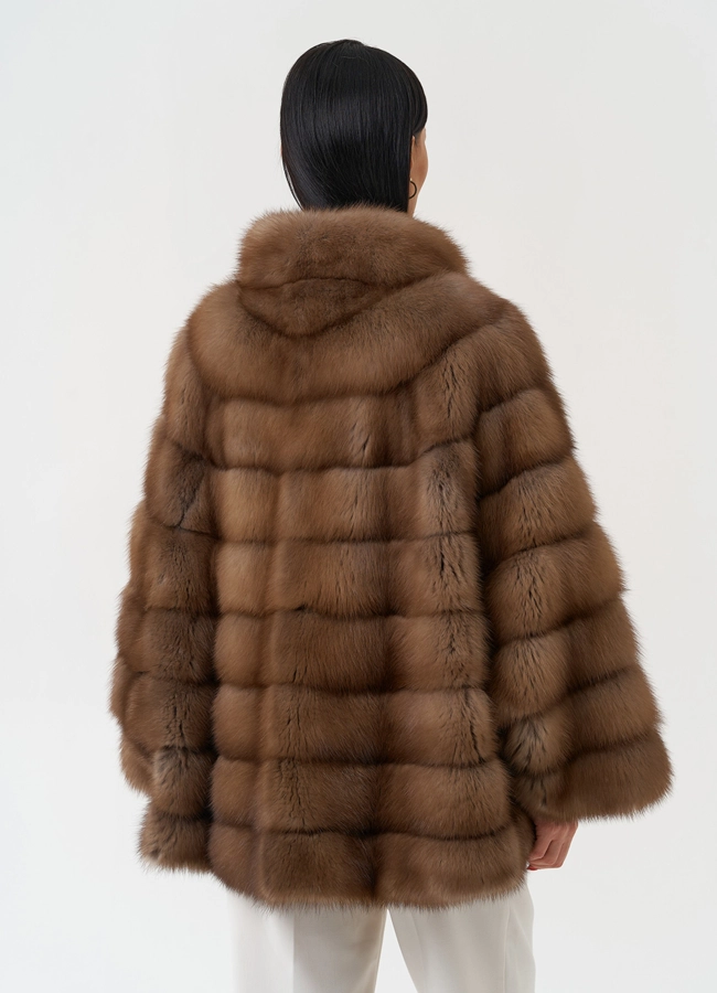 Шуба из куницы с воротником стойка модель № 30477 в кредит