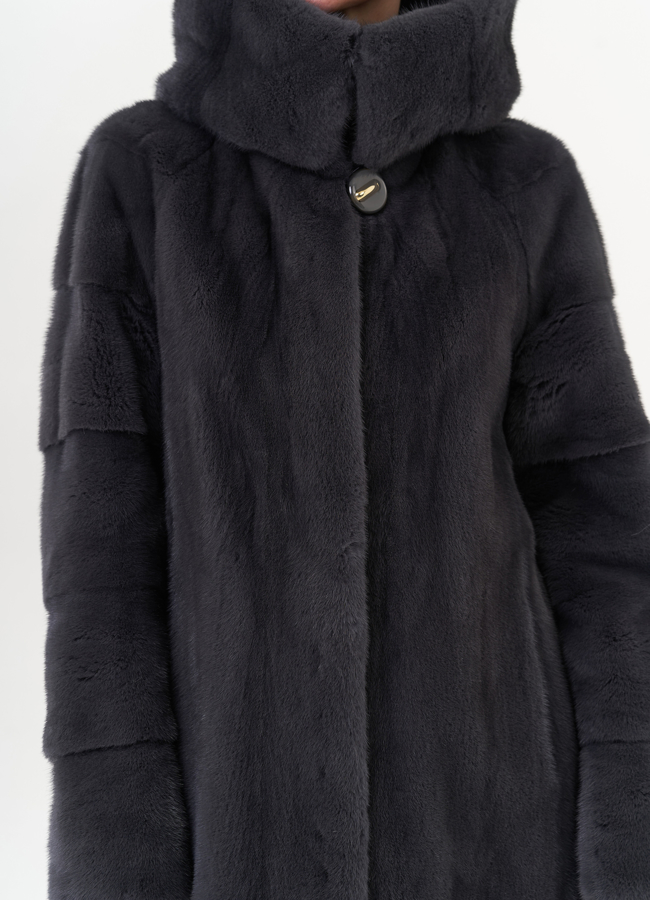 Шуба из норки в цвете графит модель № 24812 в рассрочку