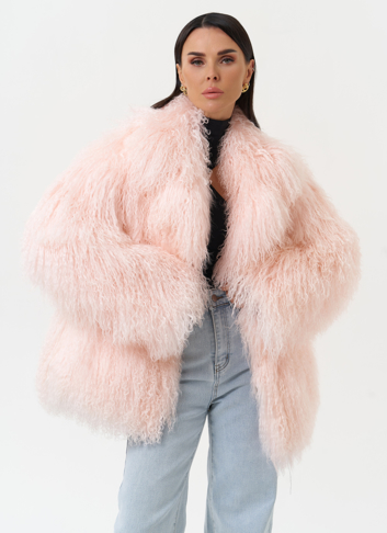 Женская шуба из меха ламы