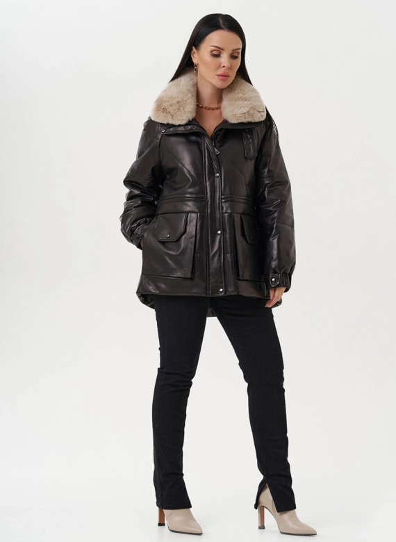Пуховик из натуральной кожи с отделкой из меха кролика