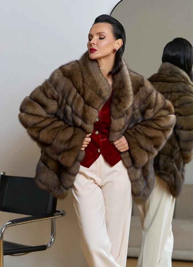 Женская шуба из соболя с воротником стойкой модель № 31774 универмаг малина